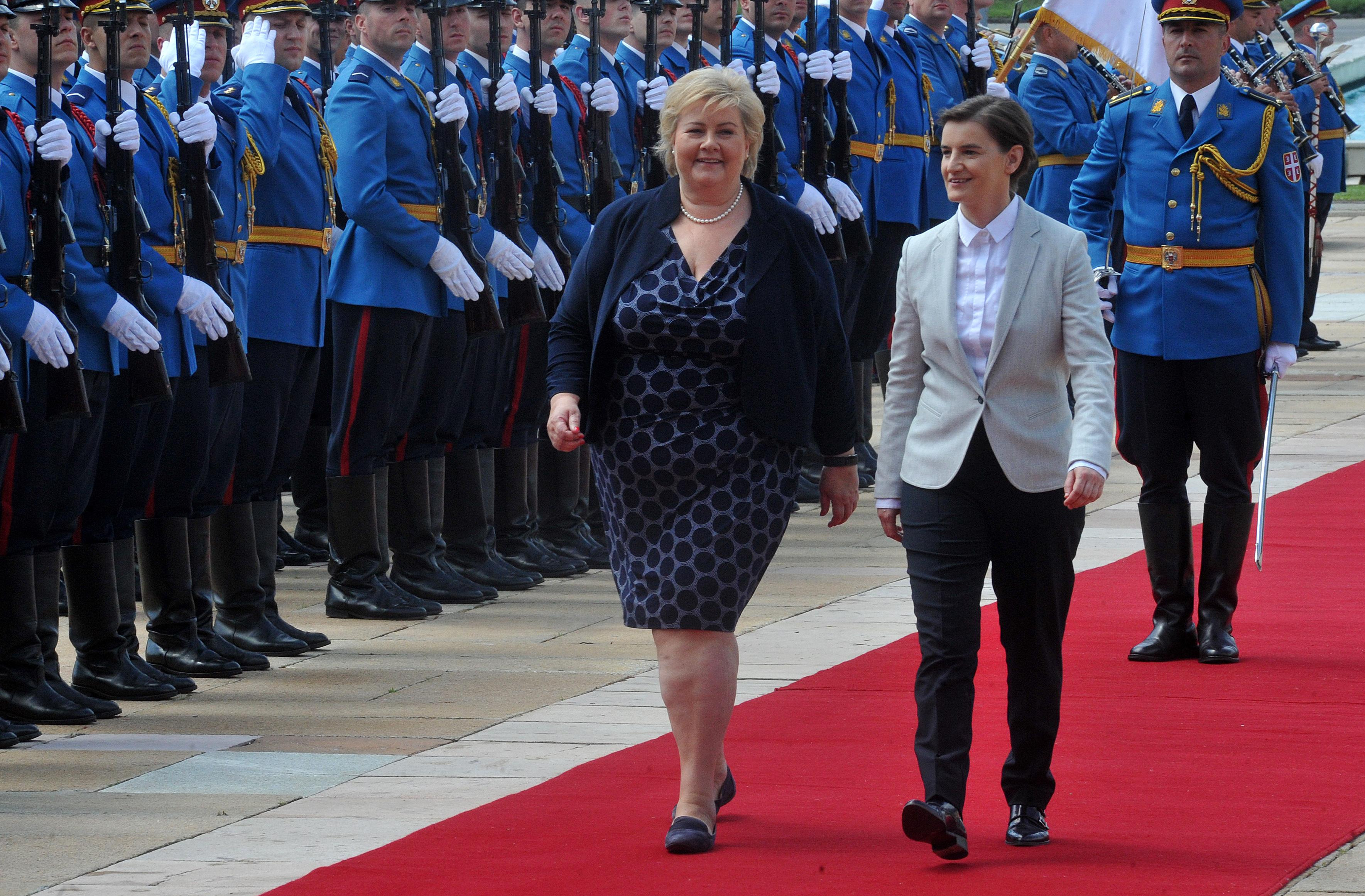 SVEČANI DOČEK za premijerku Norveške ispred Palate Srbija!